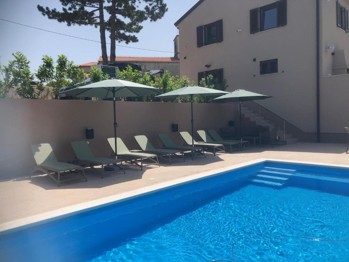 Luxury Villa Gradin Gracisce Exterior photo